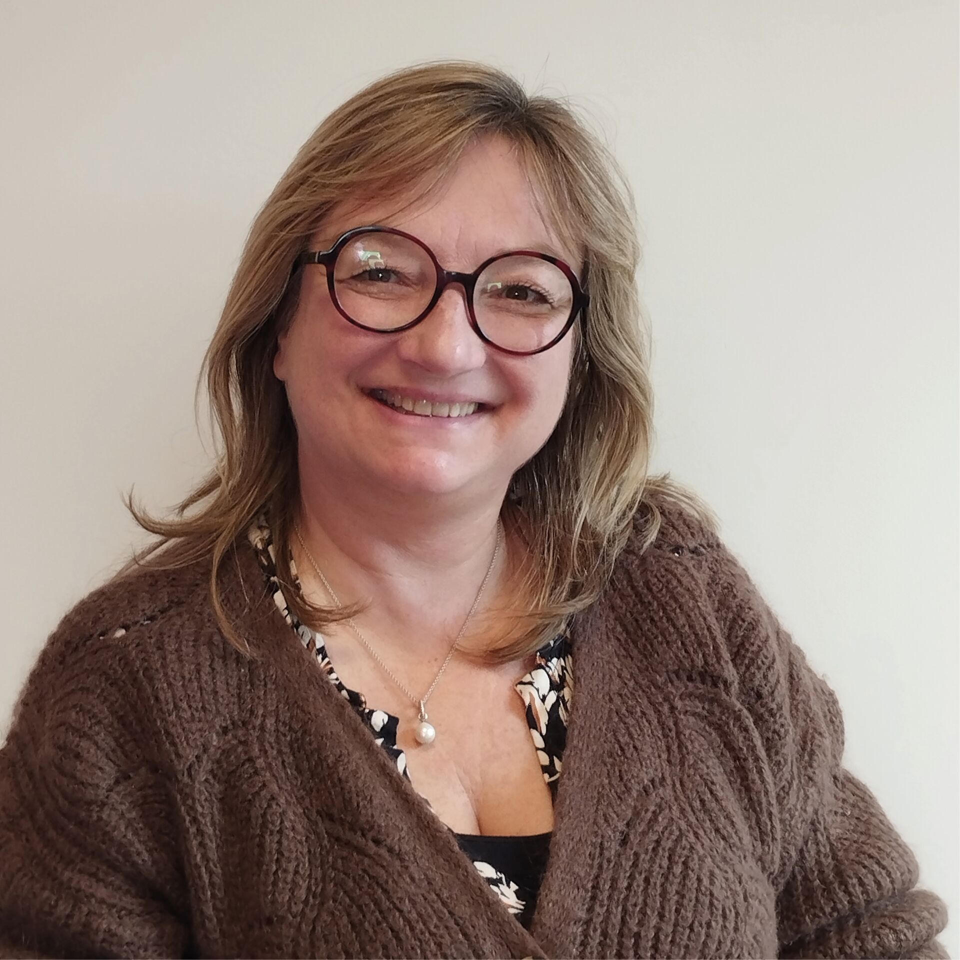 Catherine Barbe_recadrée.jpg
